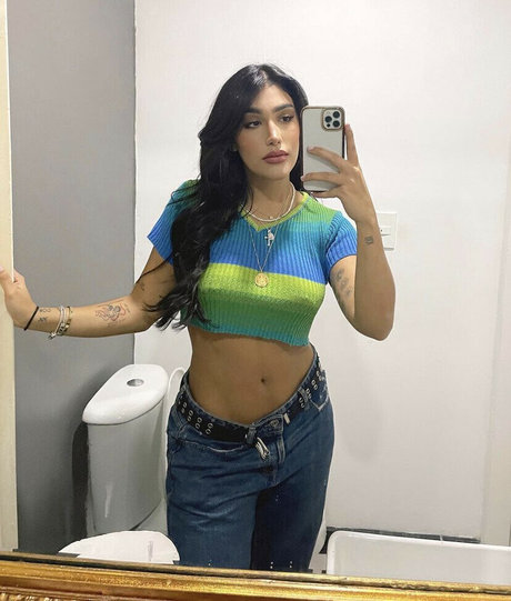 Daniela Barranco hot model img