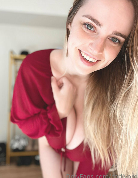 Codivore erotic model picture