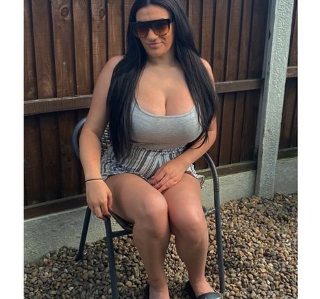 Chloe Ann Whitham sexy pornstar galleries