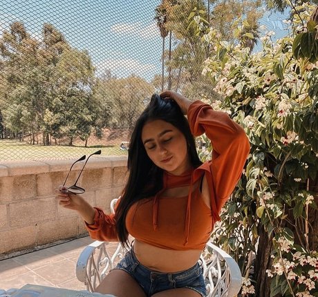 Danahe Vasquez model beautiful photo