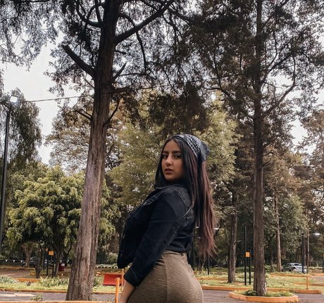 Danahe Vasquez high quality actress img