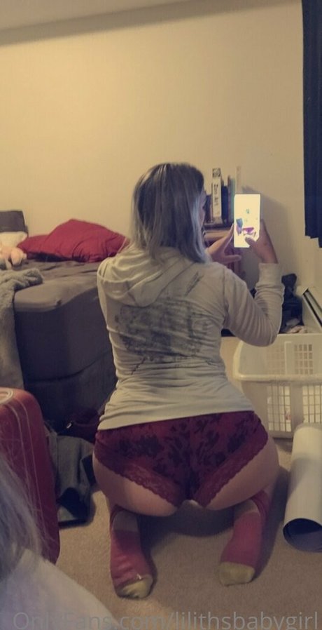 lilithsbabygirl erotic star pictures