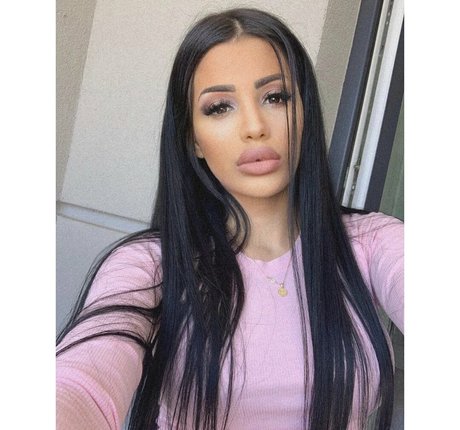 sherryshaz art model img