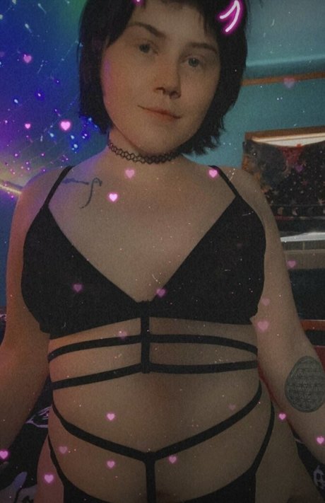 ernestisachicken model sexy galleries