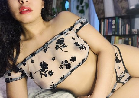 boots onlyfans sexy nudes gallery