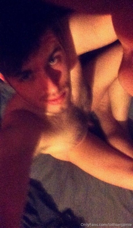 lothianjamie model naked photos