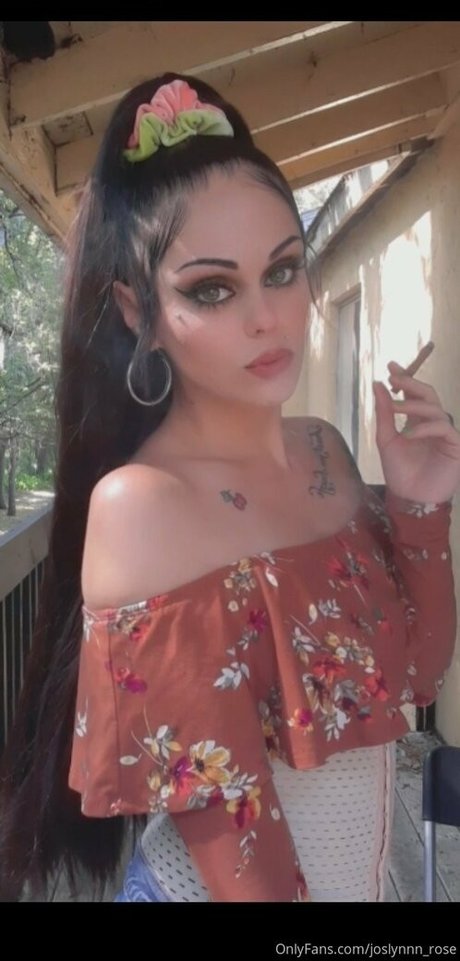 joslynnn rose naked star img