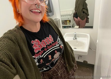 bettyboob69 free actress img