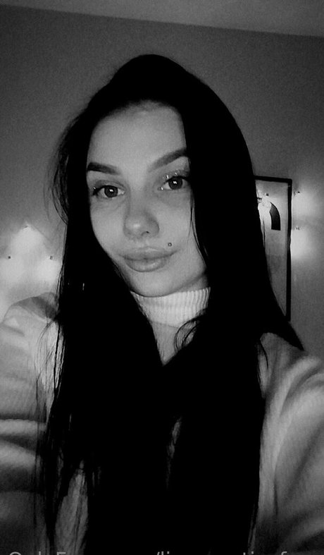 lisa austin free model hot photo