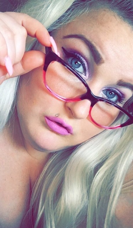 ivyisfree pornstar naked photo