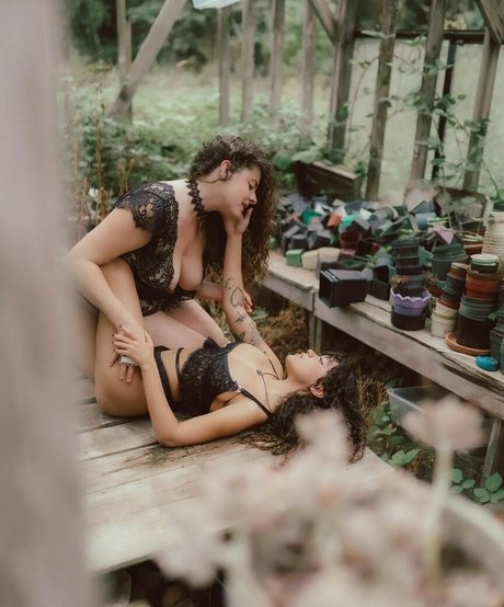 tiffanyinnature star erotic picture