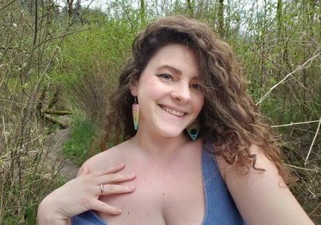 tiffanyinnature nude model image