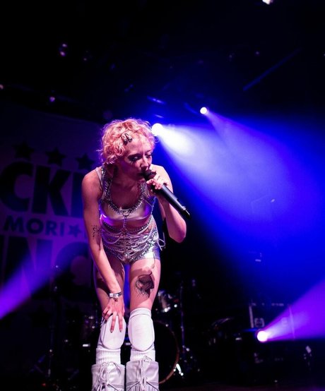 Chloe Moriondo porn model galleries