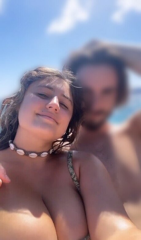 Lia Marie Johnson free star img