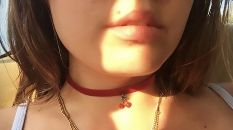 Lia Marie Johnson Quick photo