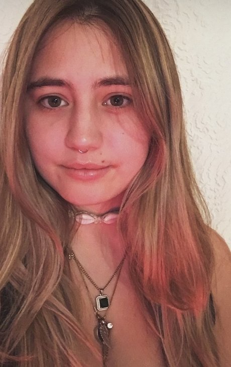 Lia Marie Johnson model perfect photos