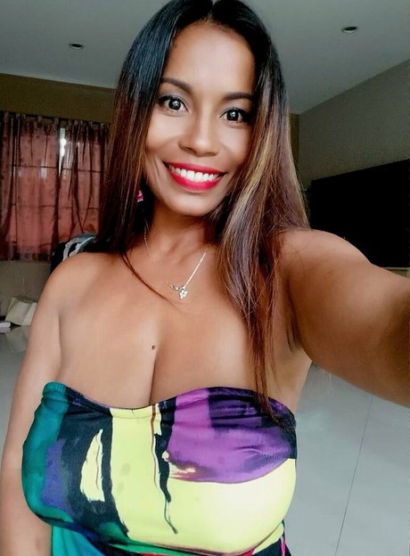 PaulaThai adult actress pics