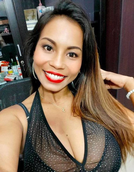 PaulaThai porn actress pics