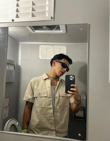 small cock onlyfans free naked pic