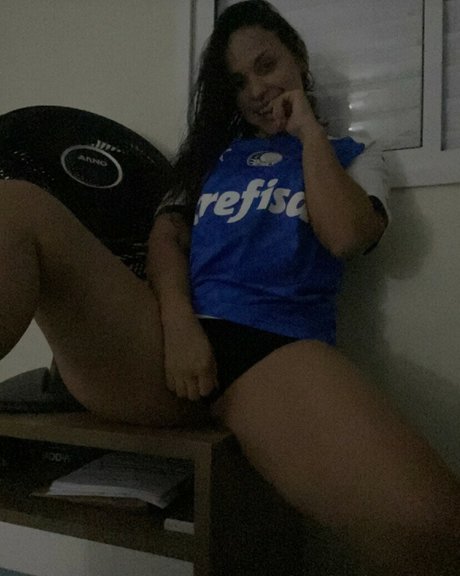 Sandy Nutri naked actress pic