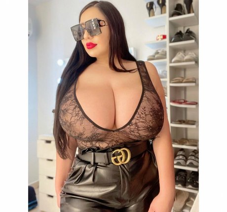 fat redhead onlyfans free pictures