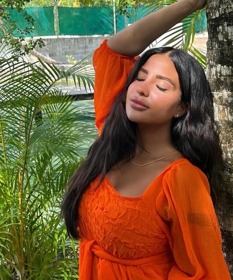 Helia Soltani nude actress photos