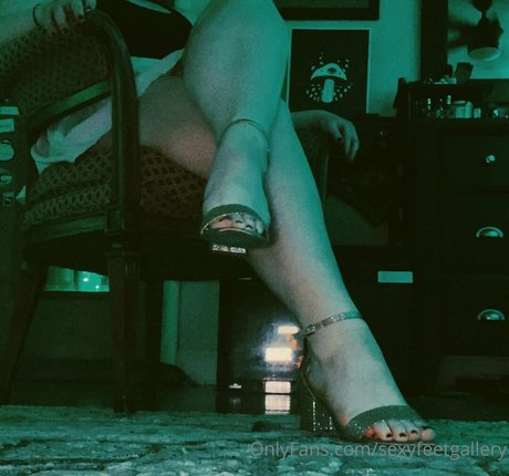 sexyfeetgallery hd actress photo