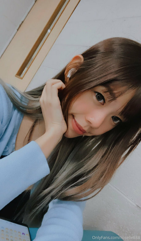 roselle888 model xxx photos