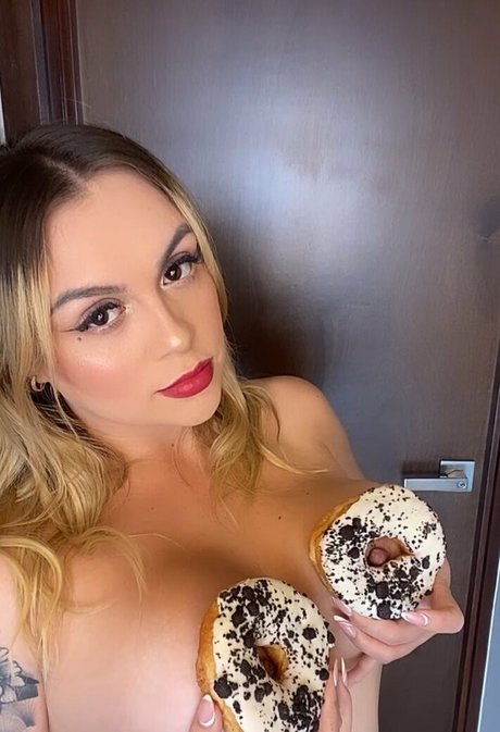 bisexual couple onlyfans exclusive images