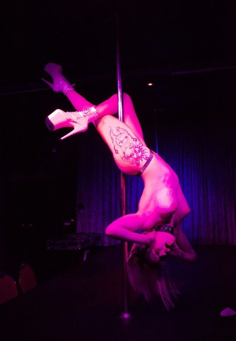 Tommi Terror perfect star image