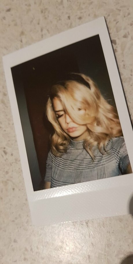 Tommi Terror sexy model archive