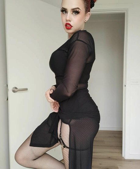 Tommi Terror nudes pornstar picture