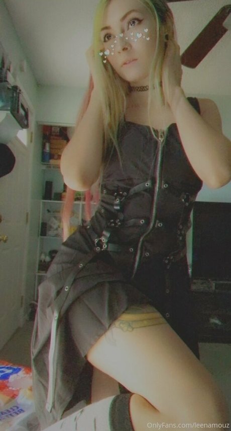 leenamouz star art pic