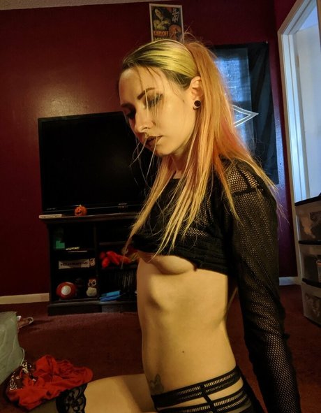 leenamouz pornstar hd image