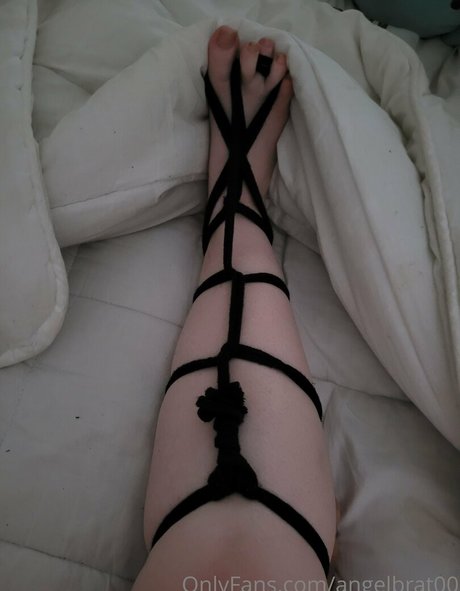 angelbrat00 model porn gallery