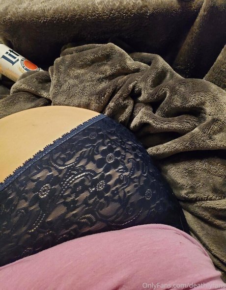 deathlyfans free model pictures