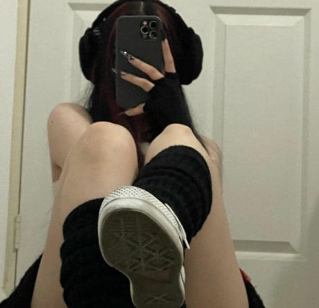 Heidi Ayala art model image