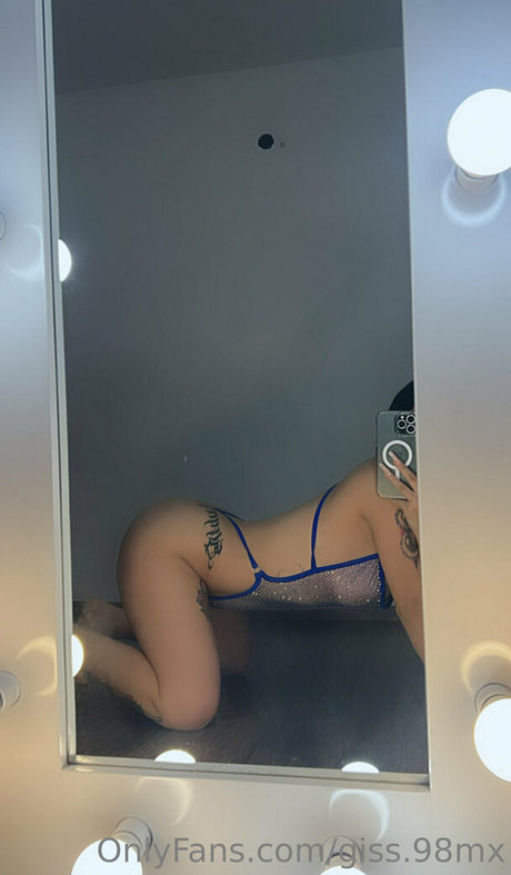 Gisell Carolina nude model pictures