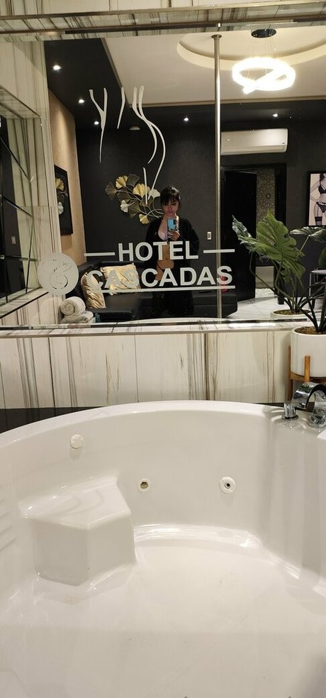 Lyspractice star nudes pic