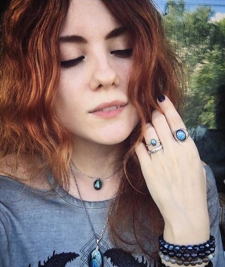 Alina Gingertail model xxx image