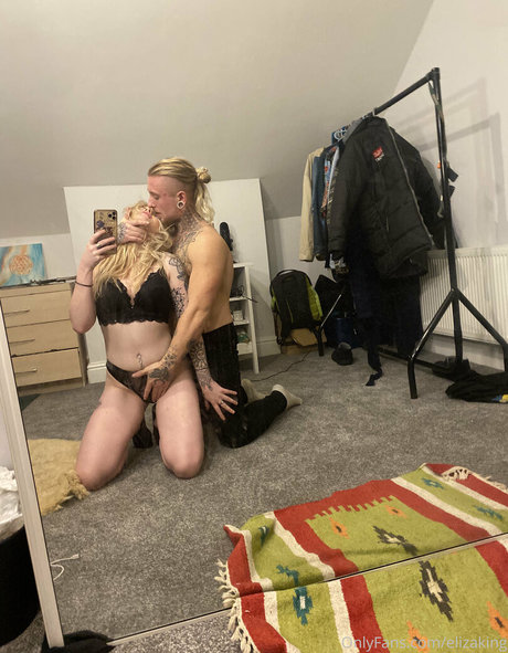 elizaking naked pornstar gallery