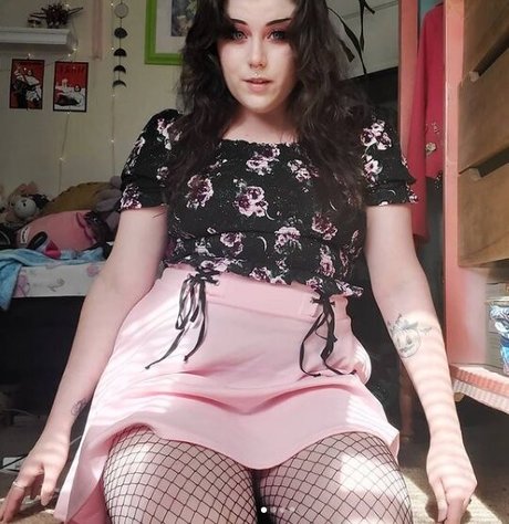 Bogwitchbae model nude images