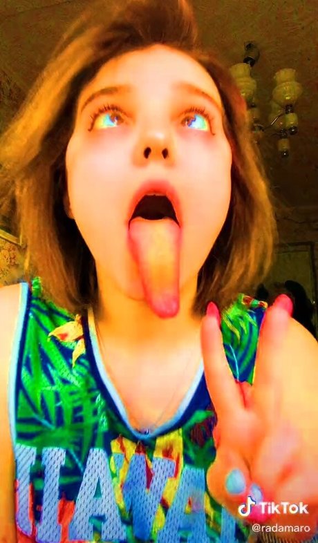 Radmila Maro nude model archive