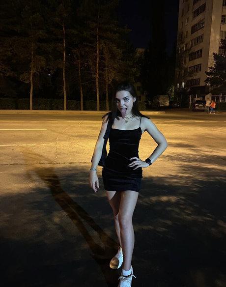 Radmila Maro star nude pics