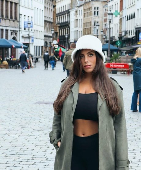 Tami Bar high quality star gallery