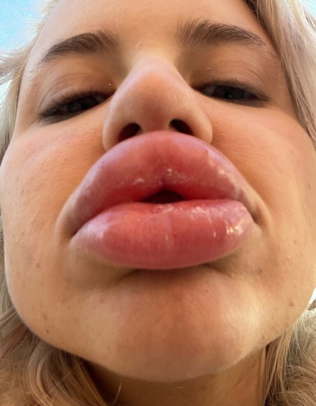 bimbo bunny 2000 pornstar pretty gallery