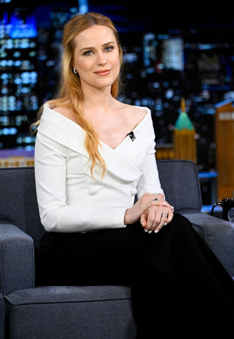 Evan Rachel Wood model sexy pics