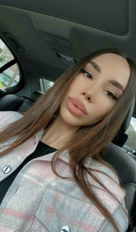 love is marta free actress img