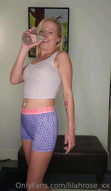 lilahrose xx adult star pics