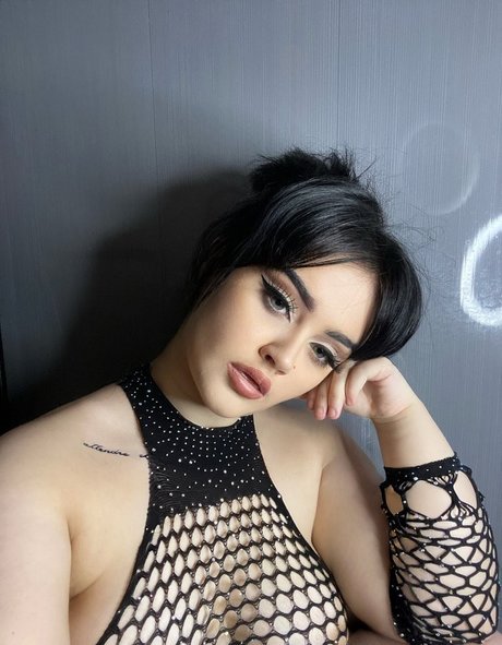 mechedaily pornographic model img